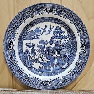 Vintage | Churchill "Blue Willow" Dinner Plate | Staffordshire England